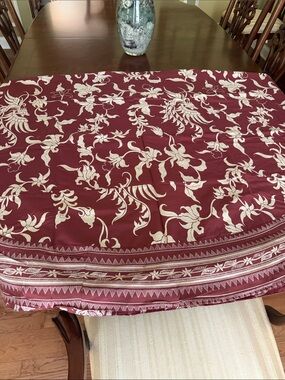 NEW Handprint Tablecloth 84” Round Phoenix Burgundy Red Cream Floral 100% Cotton